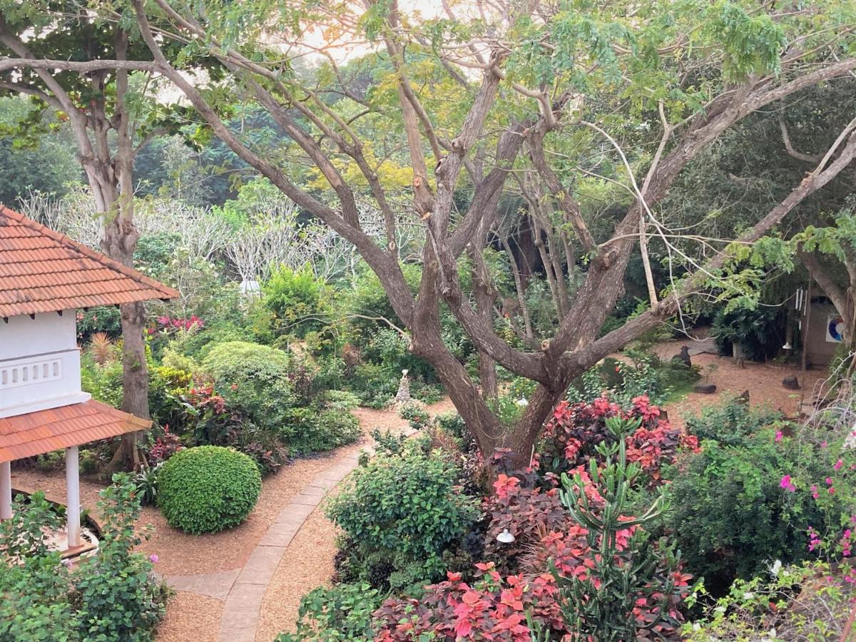 Gaia's Garden Guest House Auroville Exterior foto