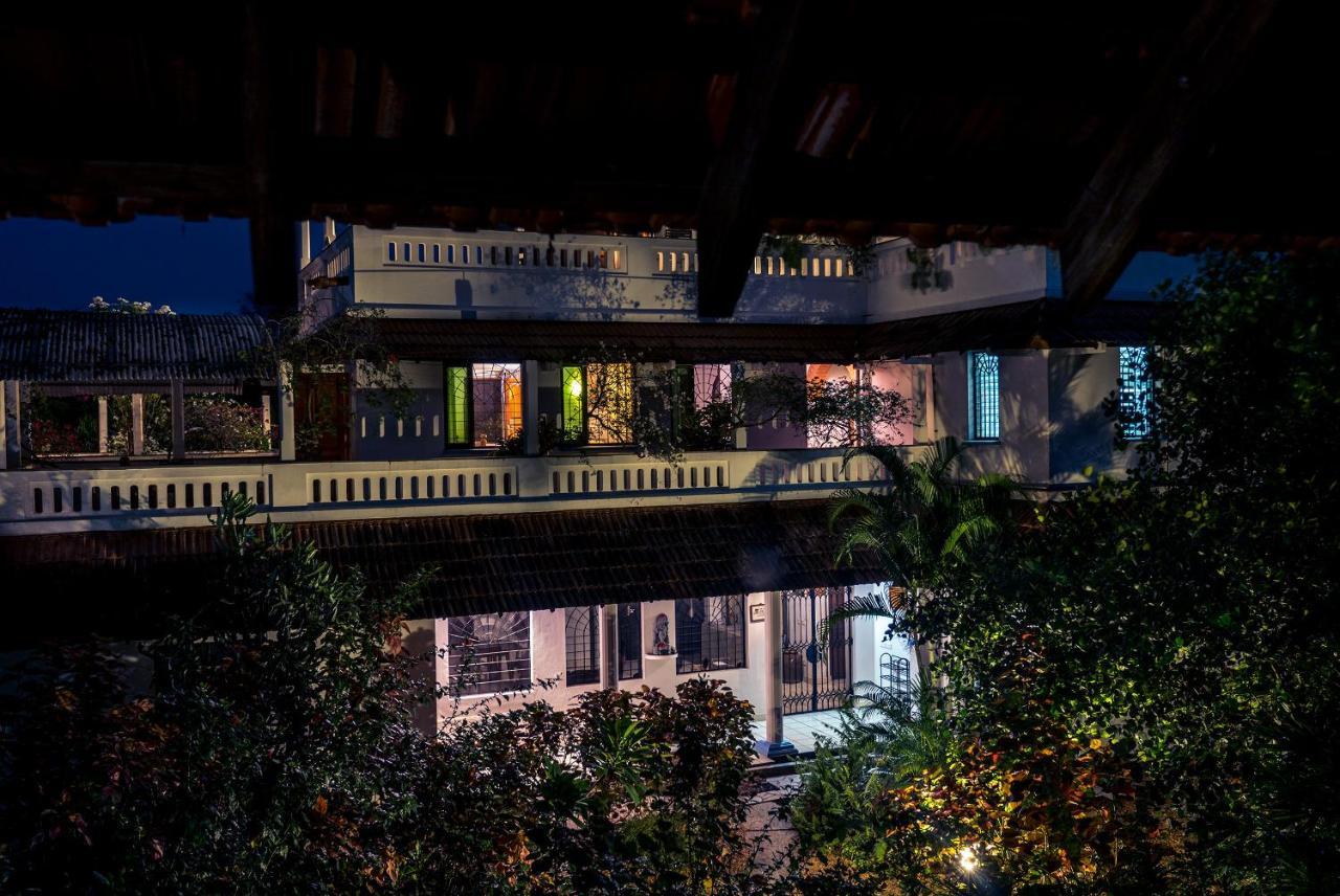 Gaia's Garden Guest House Auroville Exterior foto
