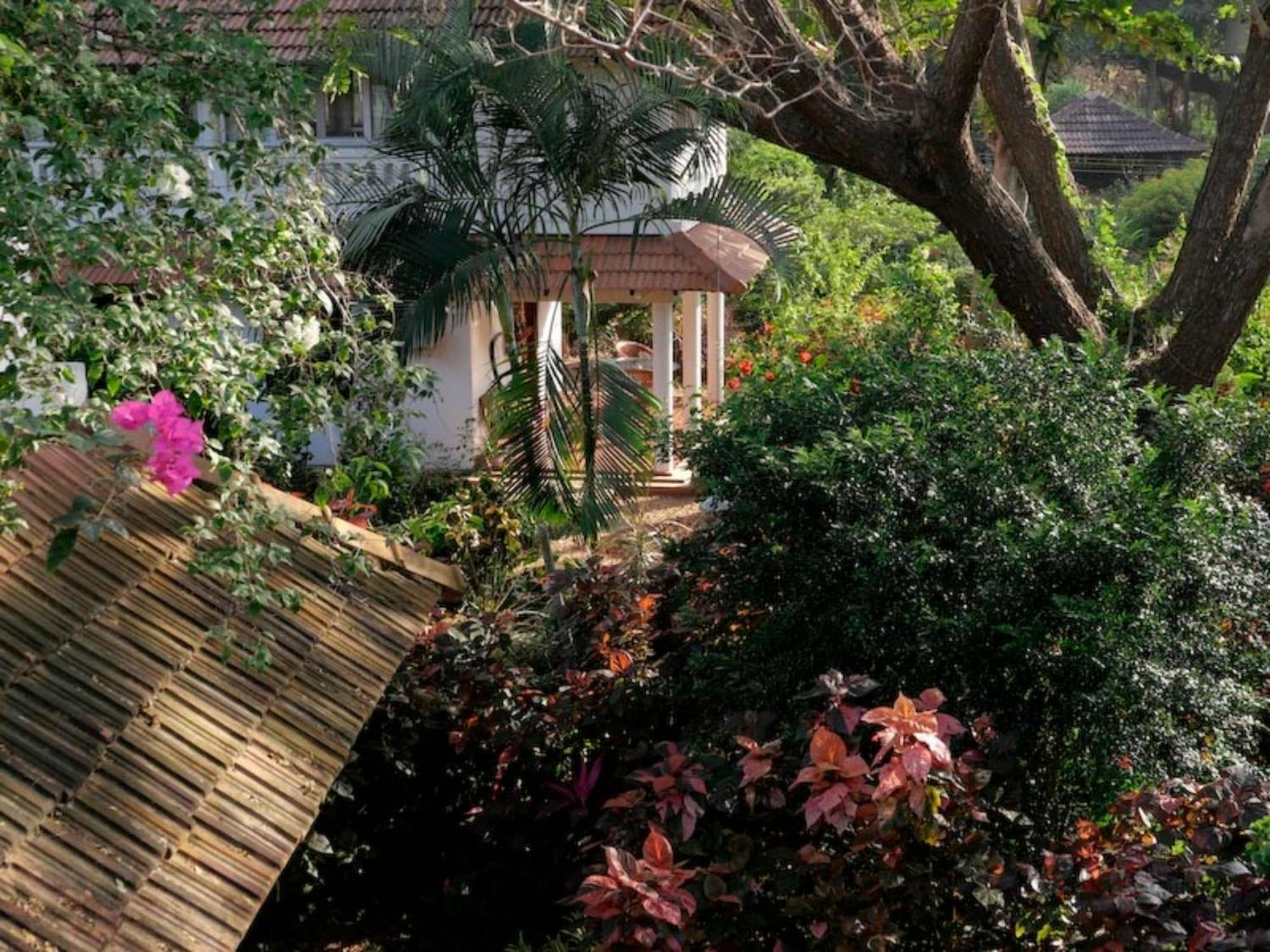 Gaia's Garden Guest House Auroville Exterior foto