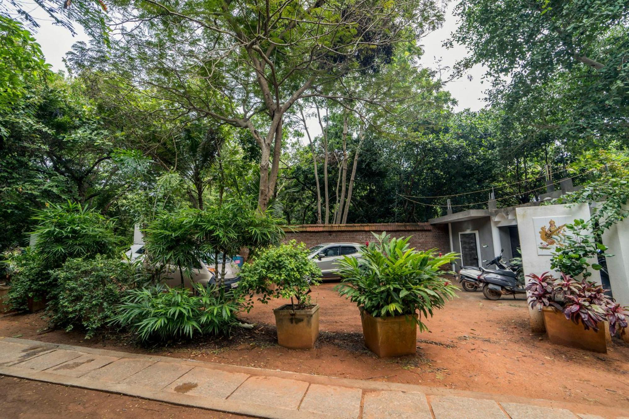 Gaia's Garden Guest House Auroville Exterior foto