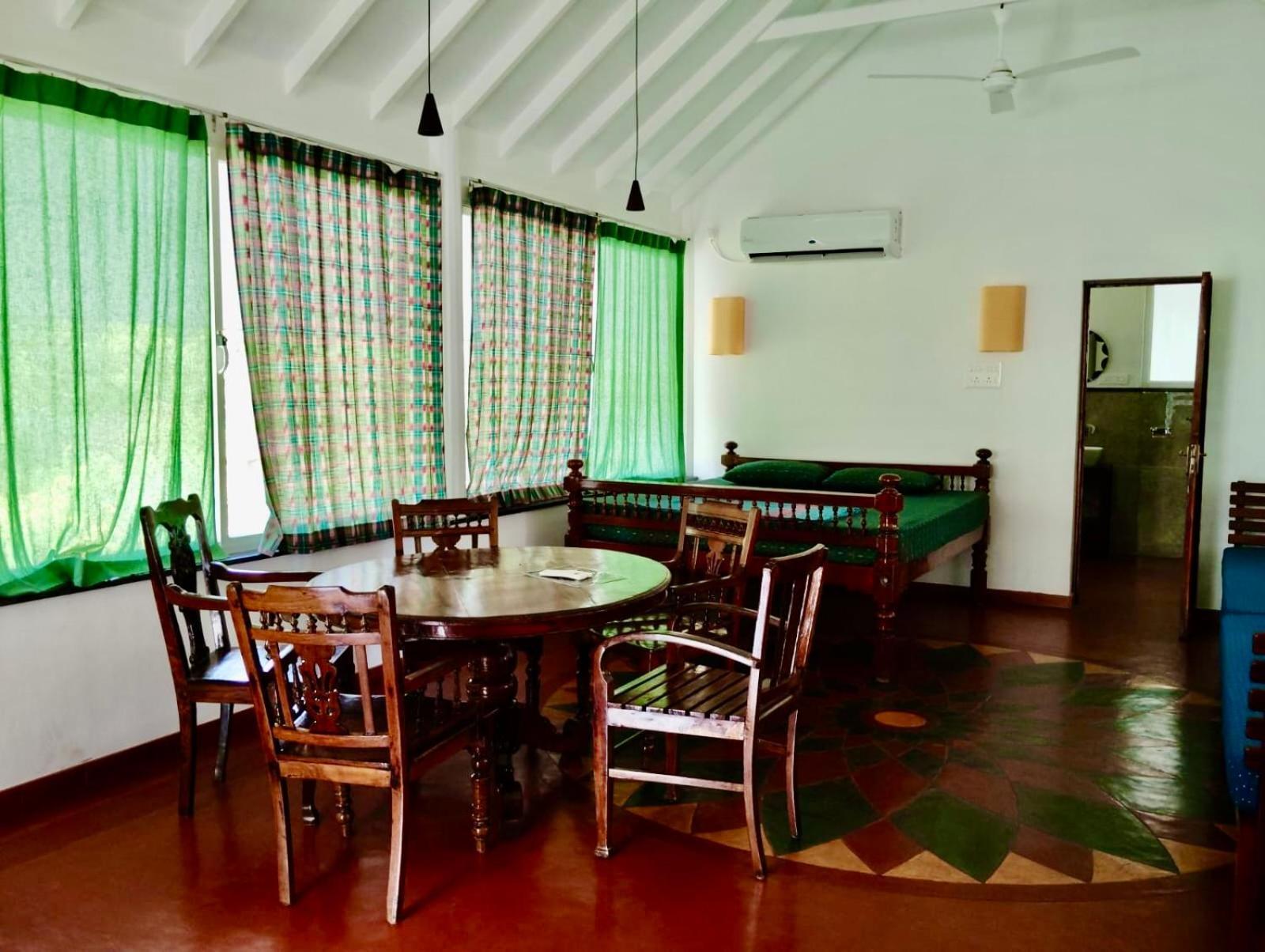 Gaia's Garden Guest House Auroville Zimmer foto